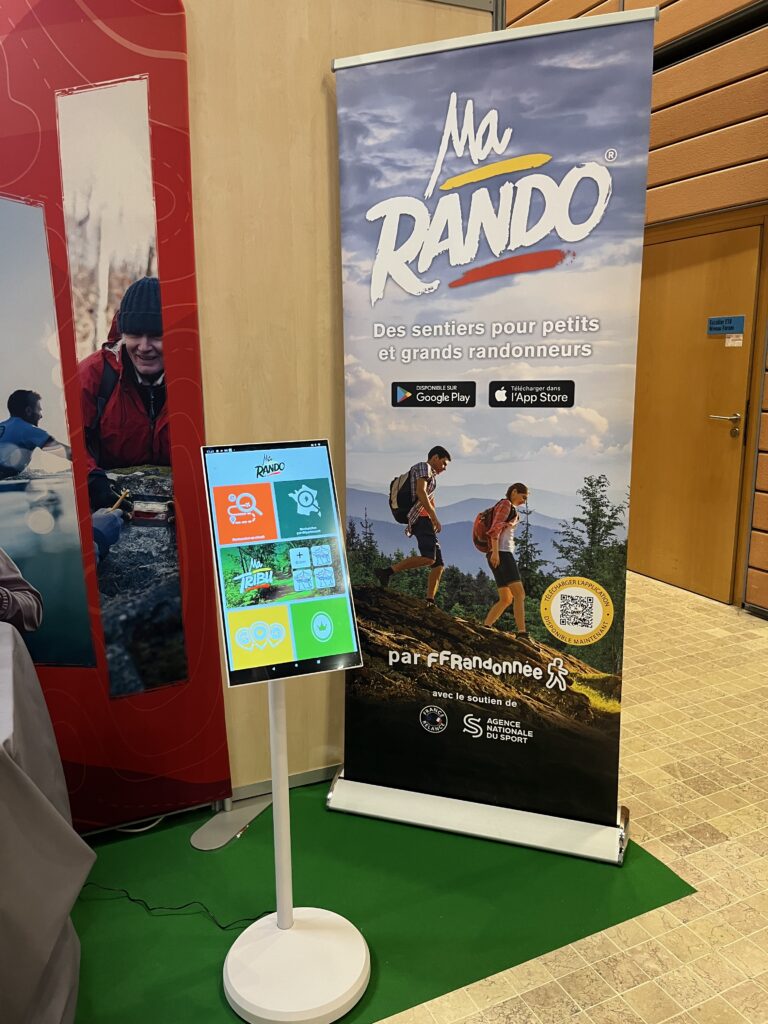 stand FFRandonnée AURA_ Salon du Randonneur_3